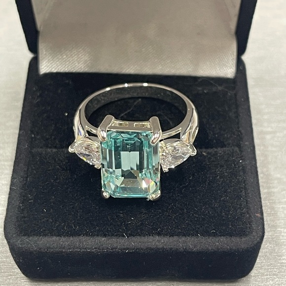 Ladies Fashion Ring - Picture 4 of 4